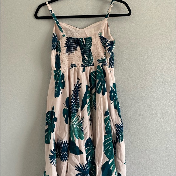 Old Navy Pink Tropical Skater Dress Sz Small - Picture 3 of 4